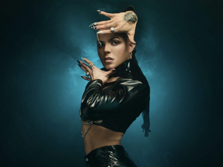 OXA lança single “True to Yourself” manifesto sonoro que celebra liberdade, pertencimento e autenticidade OXA lança single “True to Yourself” manifesto sonoro que celebra liberdade, pertencimento e autenticidade