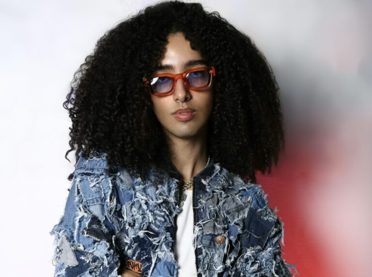 Geração Z e ancestralidade: como Ulisses Ponei e jovens quilombolas ressignificam o digital. Geração Z e ancestralidade: como Ulisses Ponei e jovens quilombolas ressignificam o digital.