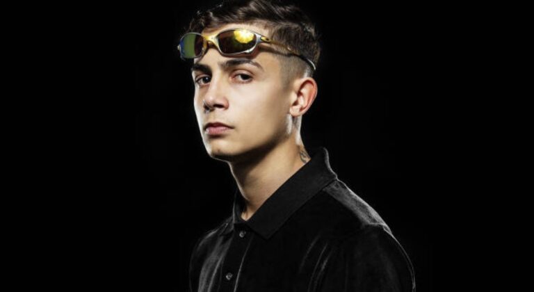 MC Hariel Recebe Amigos na Mansão Som Star para Assistir ao Grammy Latino 2025 Após Negativa de Visto MC Hariel Recebe Amigos na Mansão Som Star para Assistir ao Grammy Latino 2025 Após Negativa de Visto