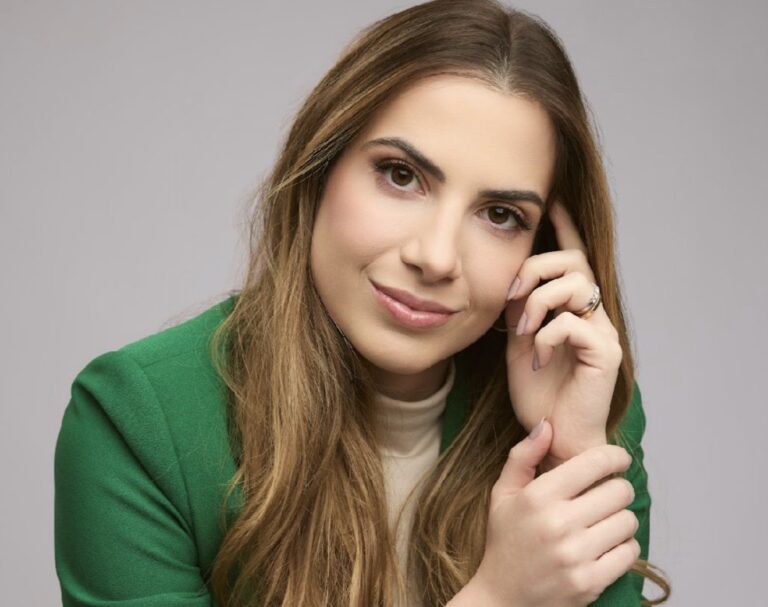 Dra. Rafaela Briguenti: A Profissional que Resgata o Bem-Estar ao Escutar a História de Cada Corpo Dra. Rafaela Briguenti: A Profissional que Resgata o Bem-Estar ao Escutar a História de Cada Corpo