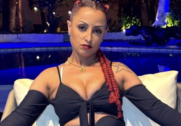 Charmozinha do Forró: artista celebra trajetória na música e aposta na mistura de forró e funk Charmozinha do Forró: artista celebra trajetória na música e aposta na mistura de forró e funk